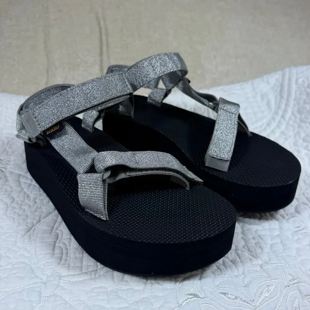 Teva Women 8 Silver Black Universal Metallic Strap Outdoor Sport Sandals Shoes